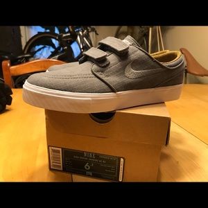 Nike Janoski sneakers